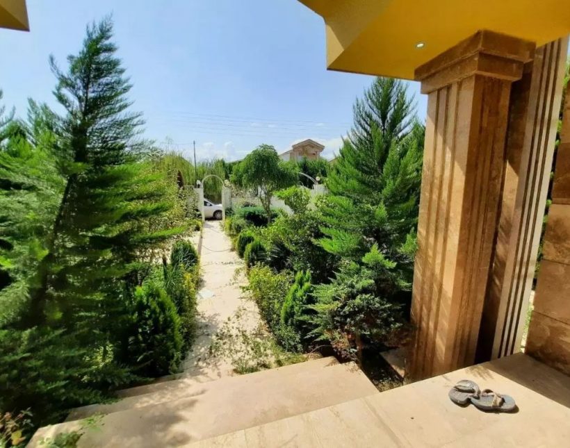 خرید ویلا باغ 300 متری مبله جنگلی سند دار | ۳۰۰ متر