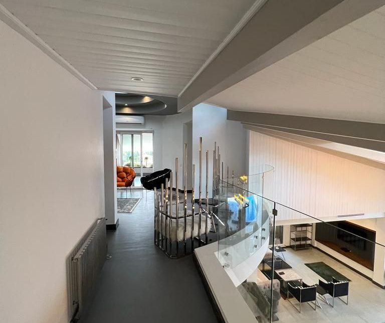 خرید ویلا فوق لاکچری 1000 متری استخر دار مهندسی ساز | ۱۰۰۰ متر