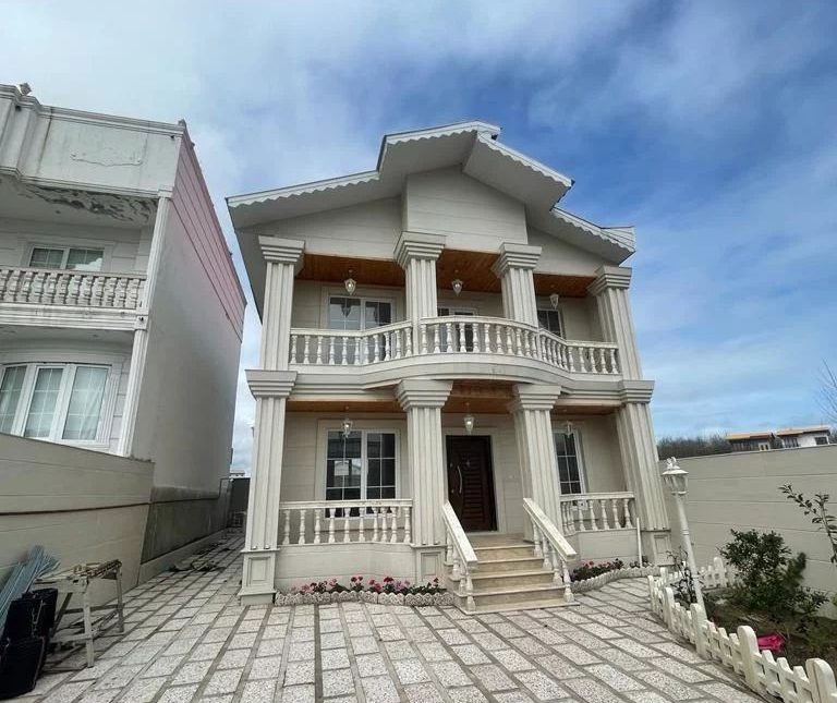 کاخ ویلا 350 متری سند دار و شهرکی چمستان | ۳۵۰ متر