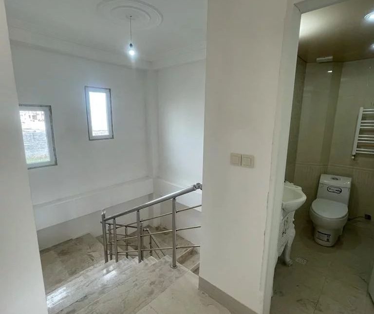 کاخ ویلا 350 متری سند دار و شهرکی چمستان | ۳۵۰ متر