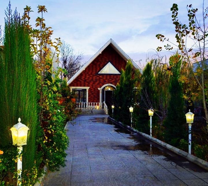 ویلا باغ 400 متری استخر دار فول فرنیش چمستان | ۴۰۰ متر