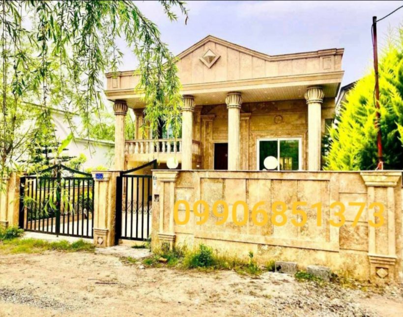 خرید ویلا نما سنگ جنگلی 250 متری شهرک بهارستان | ۲۵۰ متر