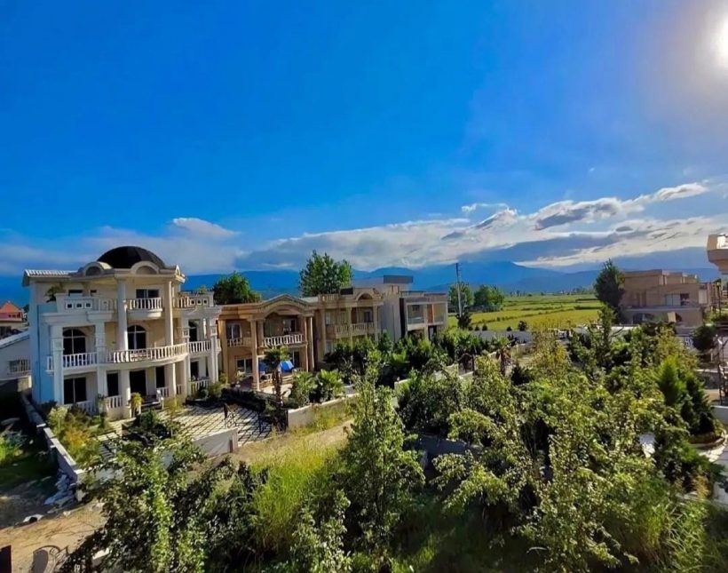 خرید کاخ ویلا 350 متری داخل شهرک منطقه سعادت آباد | ۳۵۰ متر