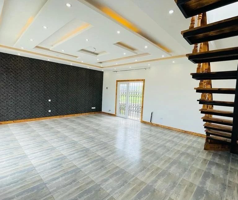 ویلا دوبلکس 360 متری شهرکی و خوش ساخت چمستان | 360 متر