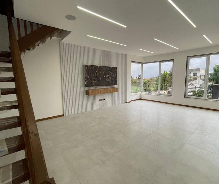 فروش فوری ویلا دوبلکس نما مدرن با 260 متر بنا | 350 متر