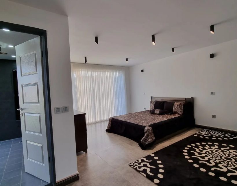 خرید ویلا نئو کلاسیک 330 متری استخر دار مهندسی ساز | ۳۳۰ متر