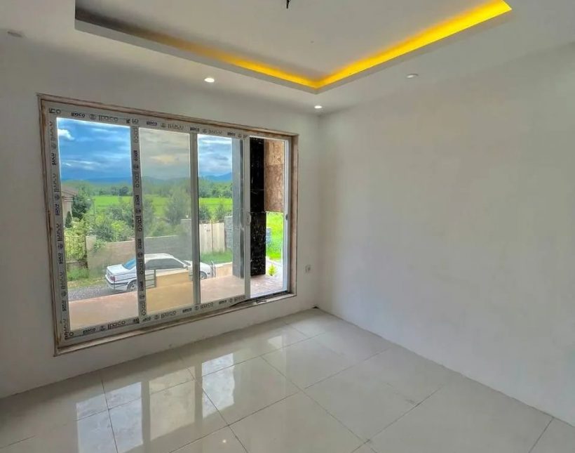 ویلا نیم پیلوت 250 متری شهرکی جفت جنگل سند شش دانگ | ۲۵۰ متر