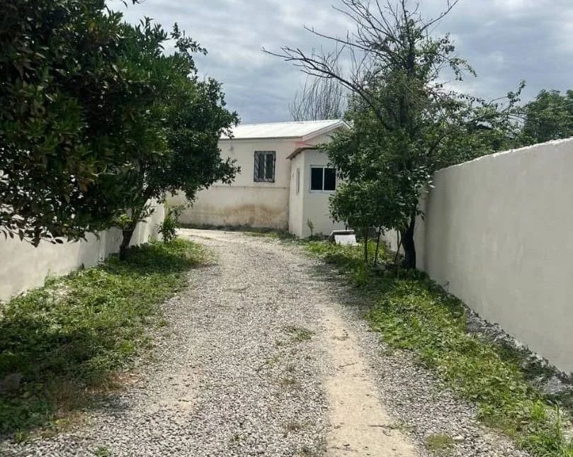 ویلا نیم پیلوت 250 متری شهرکی جفت جنگل سند شش دانگ | ۲۵۰ متر