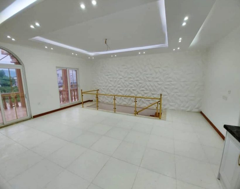 کاخ ویلای نما سنگ 300 متری سند دار شهرک برند | ۳۰۰ متر