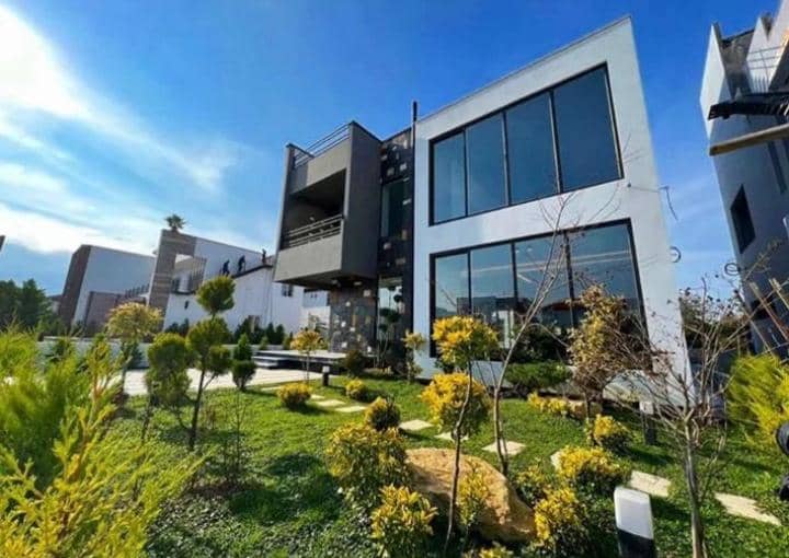 ویلا باغ دوبلکس شهرکی با نگهبان | 328 متر