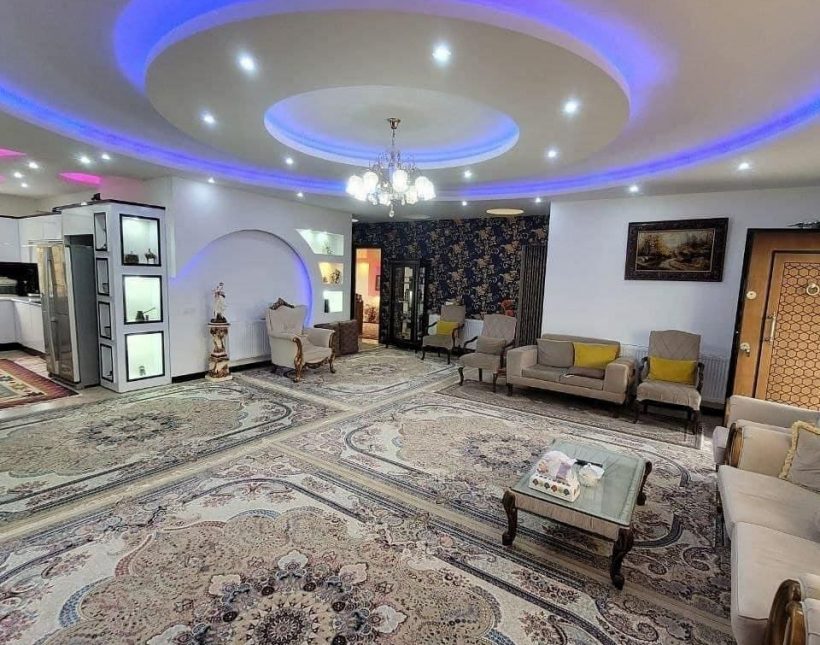 خرید ویلا 300 متری شهرکی سند دار با مبله | 300 متر
