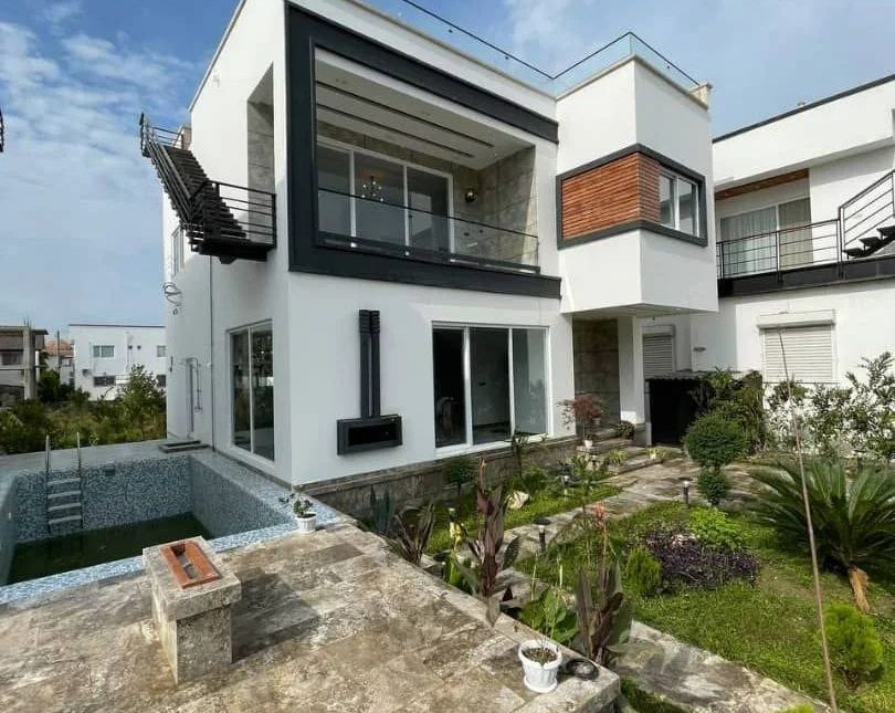 خرید ویلا دوبلکس 350 متری نما مدرن استخر دار مدارک کامل | ۳۵۰ متر