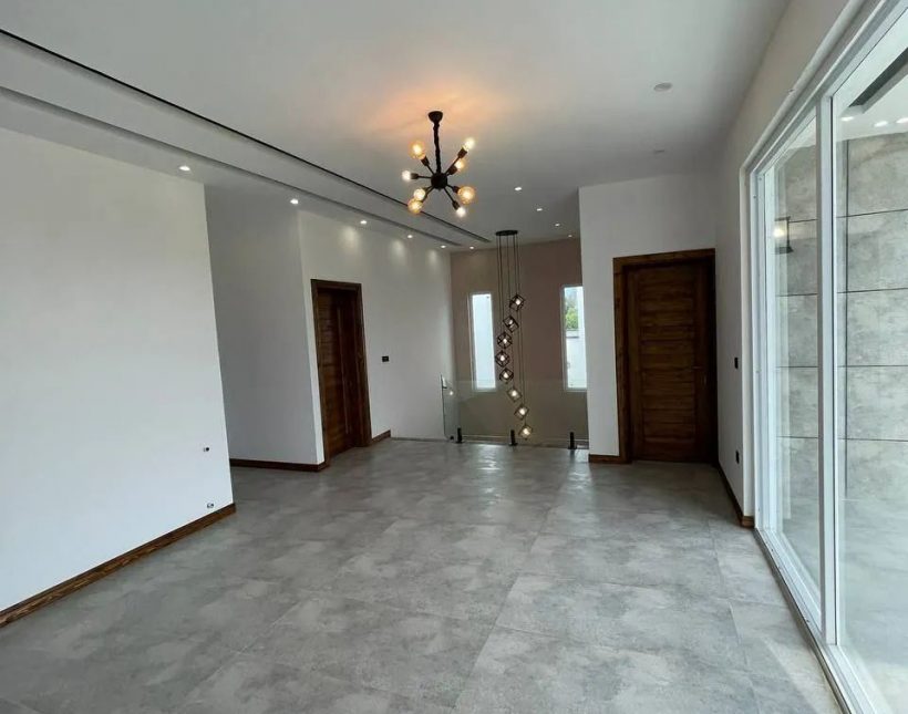 خرید ویلا دوبلکس 350 متری نما مدرن استخر دار مدارک کامل | ۳۵۰ متر