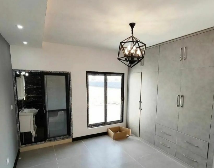 ویلا نیم پیلوت مدرن 280 متری سند دار منطقه برند | ۲۸۰ متر