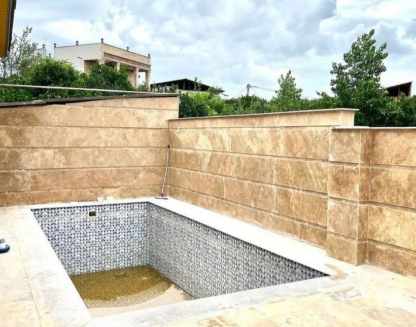 خرید ویلا همکف نما سنگ 300 متری مبله استخر دار | ۳۰۰ متر