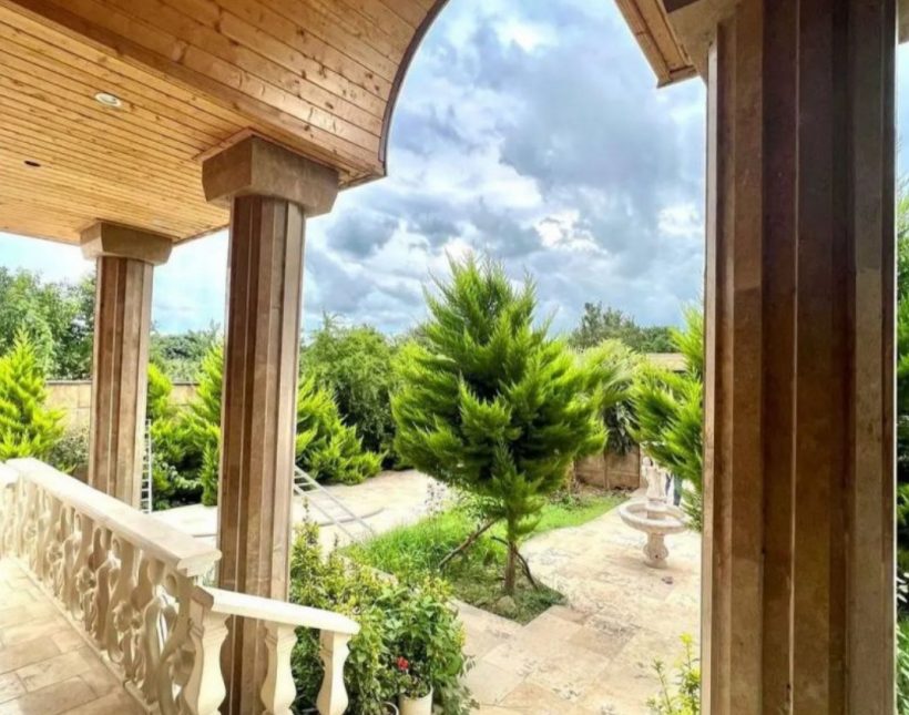 خرید ویلا همکف نما سنگ 300 متری مبله استخر دار | ۳۰۰ متر