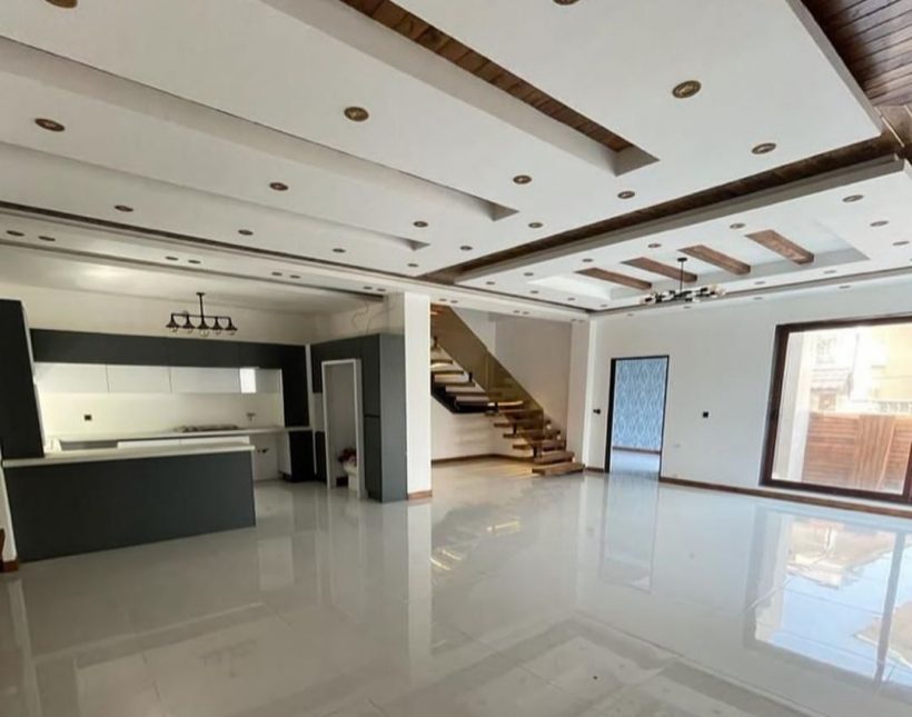 خرید ویلا استخر دار 400 متری نما مدرن شهرکی جنگلی با سند | ۴۰۰ متر