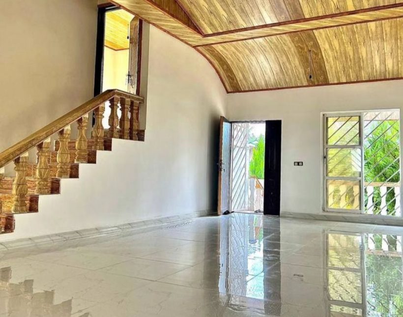 خرید ویلا در شمال 250 متری استخر دار | ۲۵۰ متر