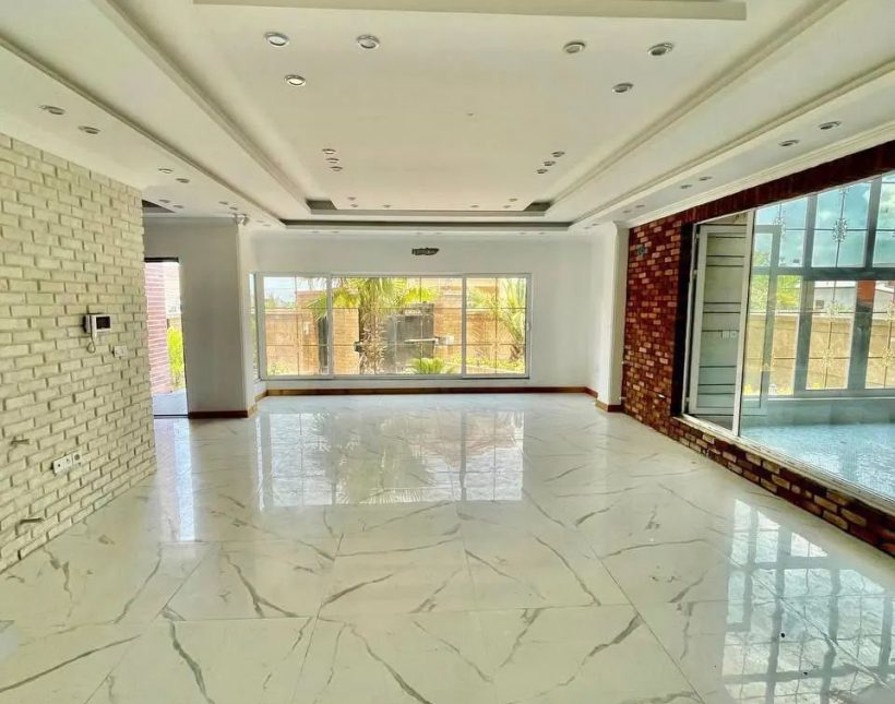 خرید ویلا مدرن در شمال 400 متر زمین | 400 متر