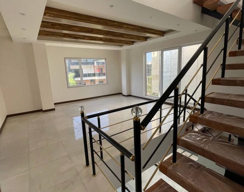 خرید ویلا تریپلکس نما مدرن 300 متر زمین | 300 متر