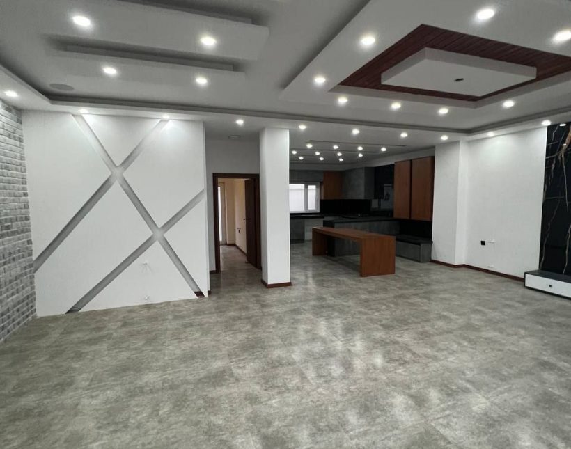 خرید ویلا تریپلکس نما مدرن استخر 240 متر زمین | 240 متر
