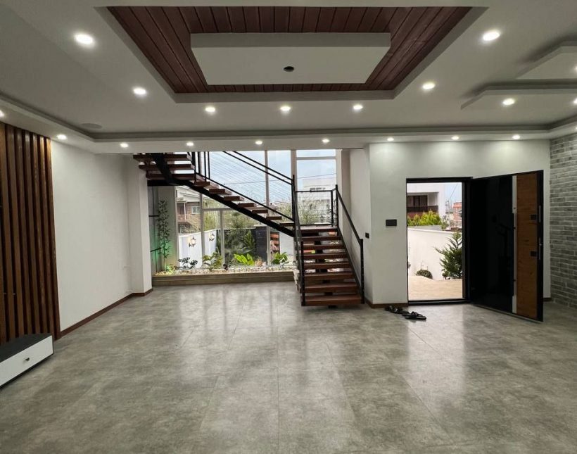 خرید ویلا تریپلکس نما مدرن استخر 240 متر زمین | 240 متر