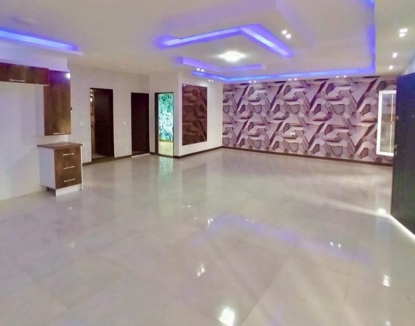خرید ویلا همکف نما سنگ 220 متری در چمستان | ۲۲۰ متر