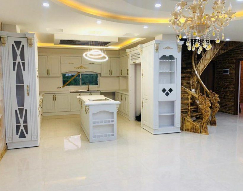 خرید کاخ ویلای نما سنگ 300 متری استخر داخل سند دار | ۳۰۰ متر