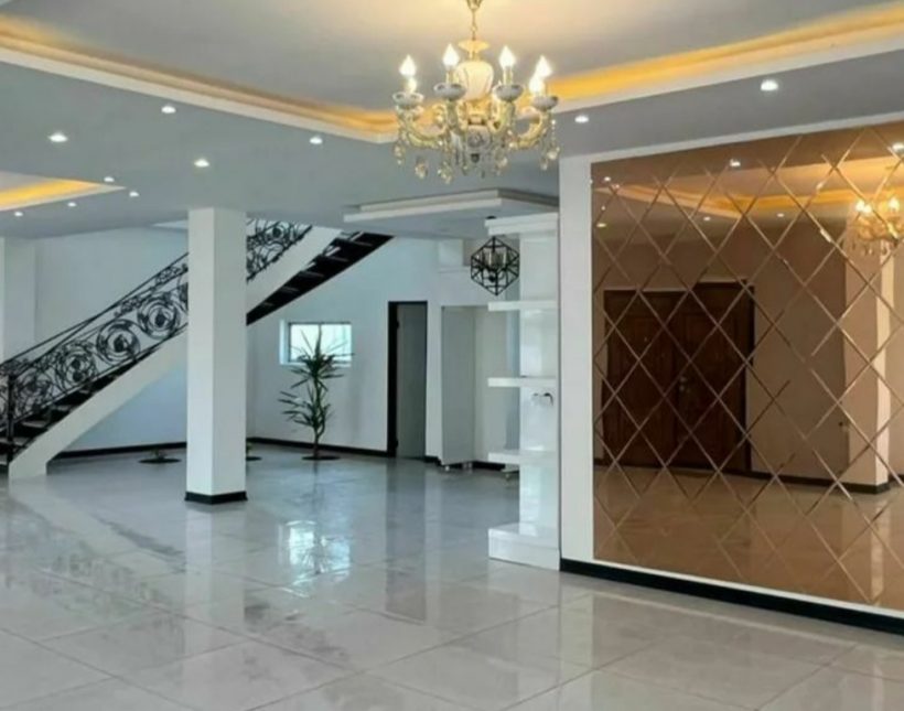خرید ویلا نما سنگ استخر دار مدارک تکمیل 360 متری | ۳۶۰ متر
