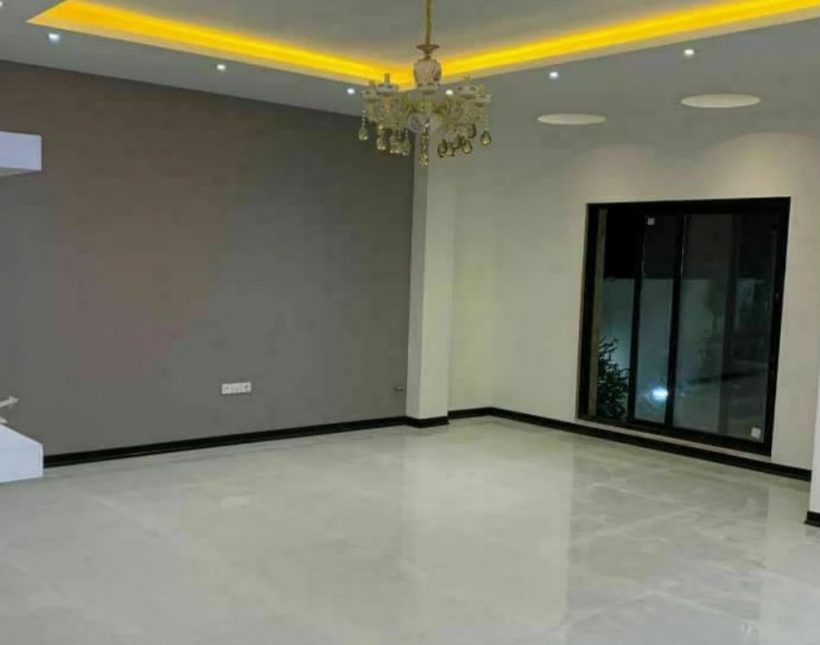 خرید ویلا نما سنگ استخر دار مدارک تکمیل 360 متری | ۳۶۰ متر