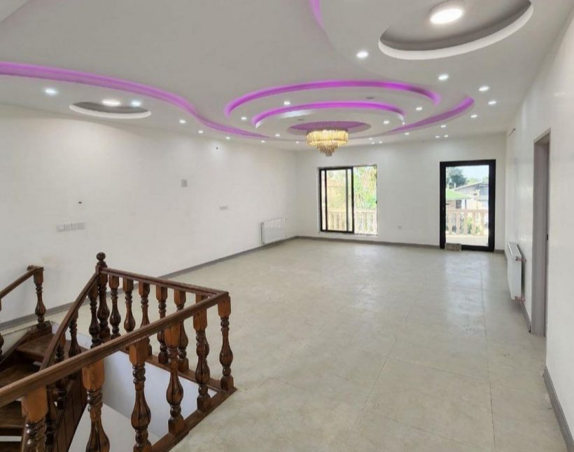 خرید کاخ ویلای نما سنگ 300 متری شهرک برند چمستان | ۳۰۰ متر
