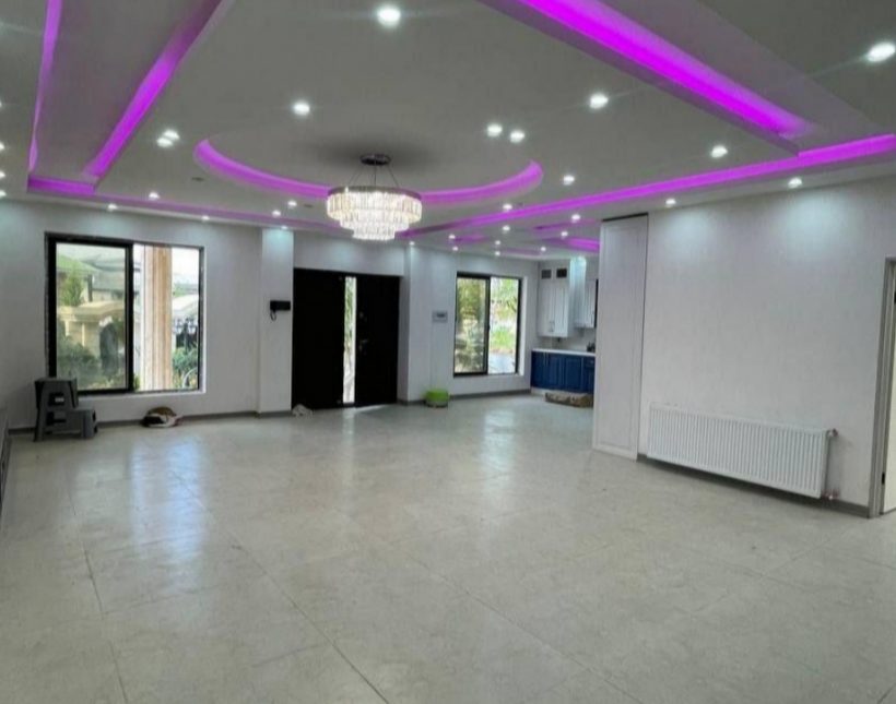 خرید کاخ ویلای نما سنگ 300 متری شهرک برند چمستان | ۳۰۰ متر