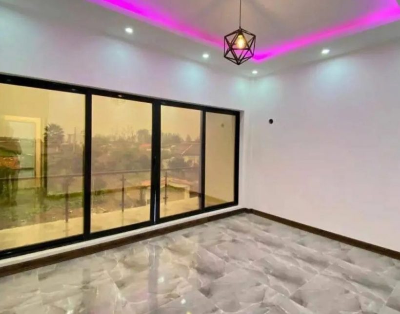 خرید ویلا نیم دوبلکس300 متری با استخر و جکوزی شهرکی | ۳۰۰ متر
