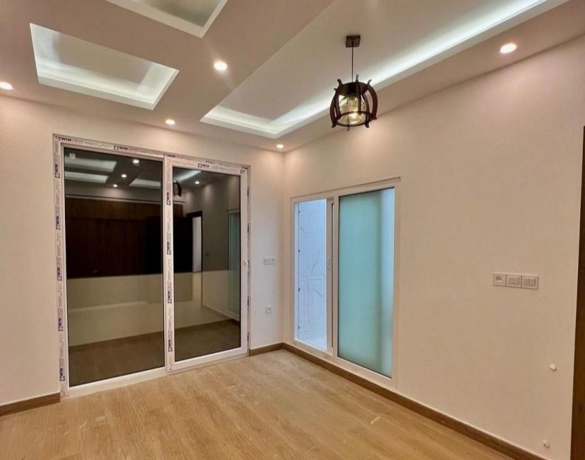 خریدکاخ ویلاهوشمند300متری استخرداخلی جنگلی نور | ۳۰۰ متر