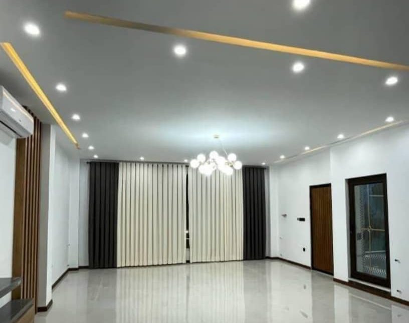 خرید ویلا قواره اول تریبلکس 300 متری استخر دار نور | ۳۰۰ متر