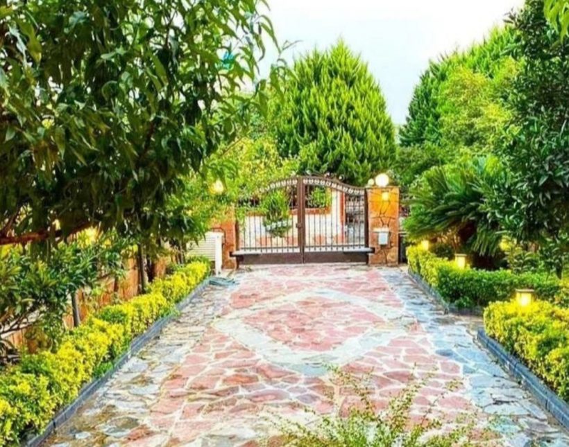خرید ویلا باغ پیلوت 300 متری استخر دار فول فرنیش با سند | ۳۰۰ متر