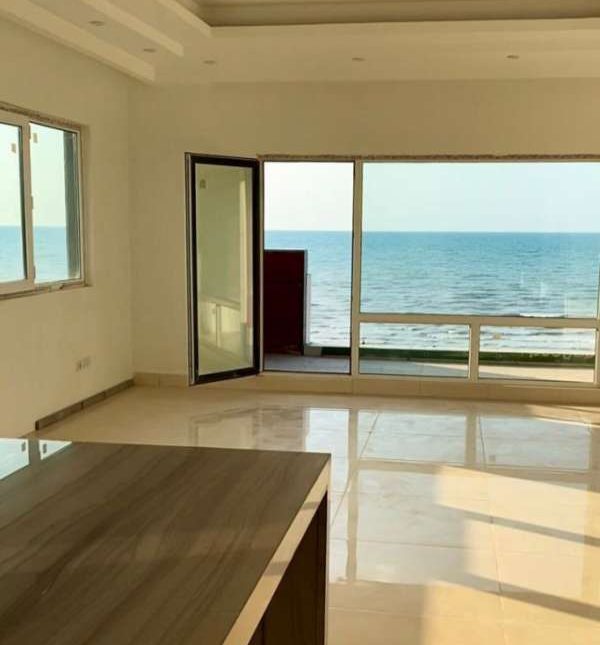 خرید آپارتمان ساحلی در نور 130 متری قواره اول آب | ۱۳۰ متر
