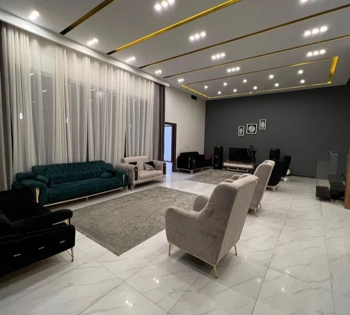 خرید ویلا دوبلکس مدرن 300 متری 4 خواب مبله استخر دار | 400 متر