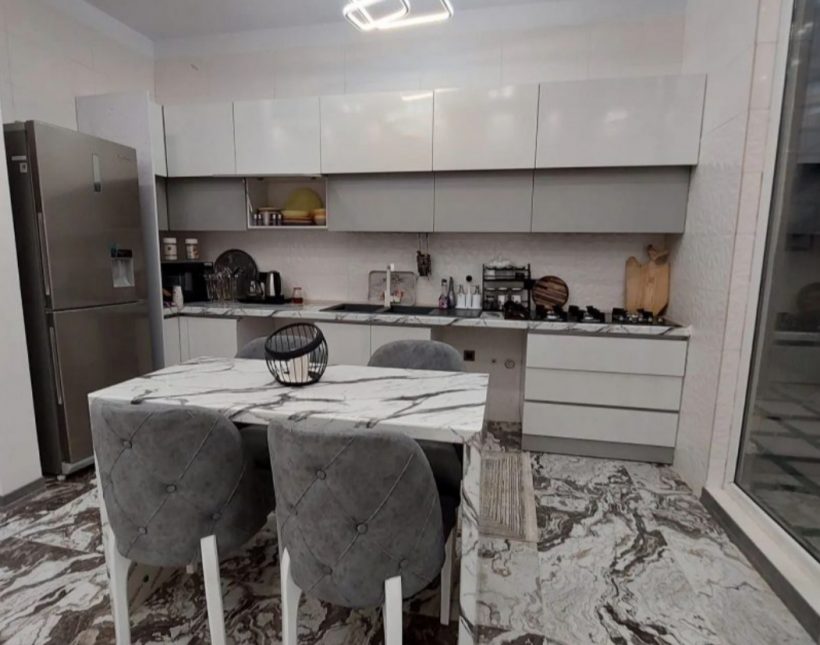 ویلا فلت مدرن 3 خواب فول مبله استخردار شهرک برند آپادانا | ۳۰۰ متر