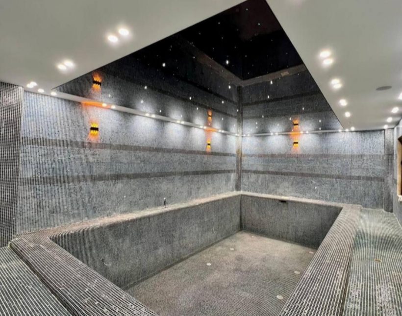 خرید کاخ ویلا هوشمند 5 خواب با استخرداخلی و روف شهرک برند نور | ۶۰۰ متر