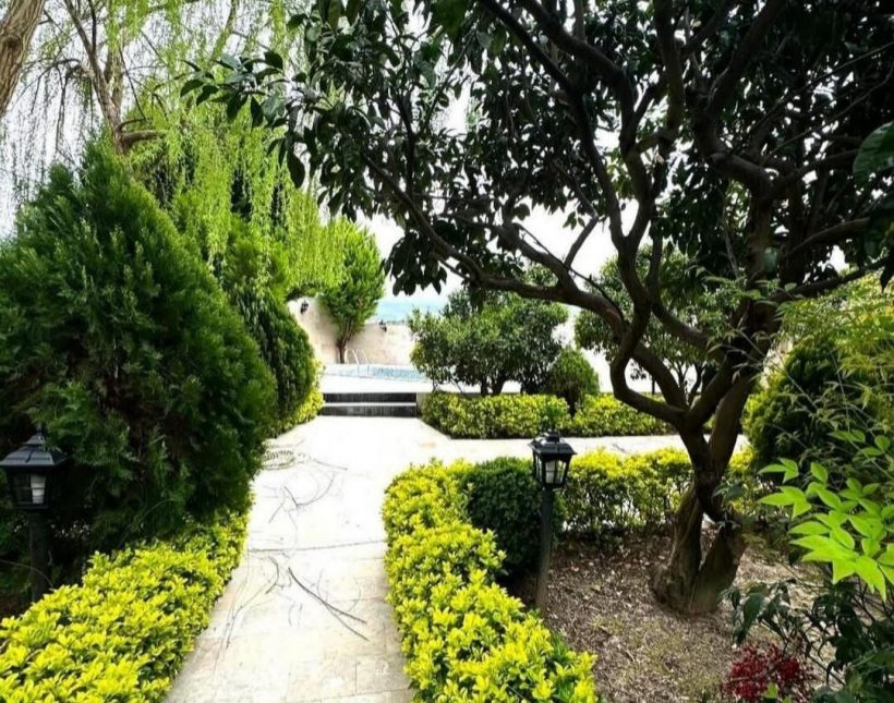 ویلا باغ استخر دار فول مبله 4 خواب منطقه برند جنگلی امیرآباد | ۵۰۰ متر