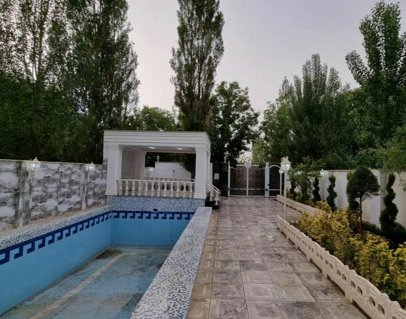 کاخ ویلا چمستان 350 متری استخر دار و شهرکی | ۳۵۰ متر