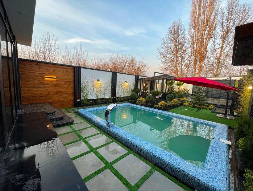 ویلا باغ مدرن استخر دار ویو دلگشا با طراحی عالی | ۳۰۰ متر