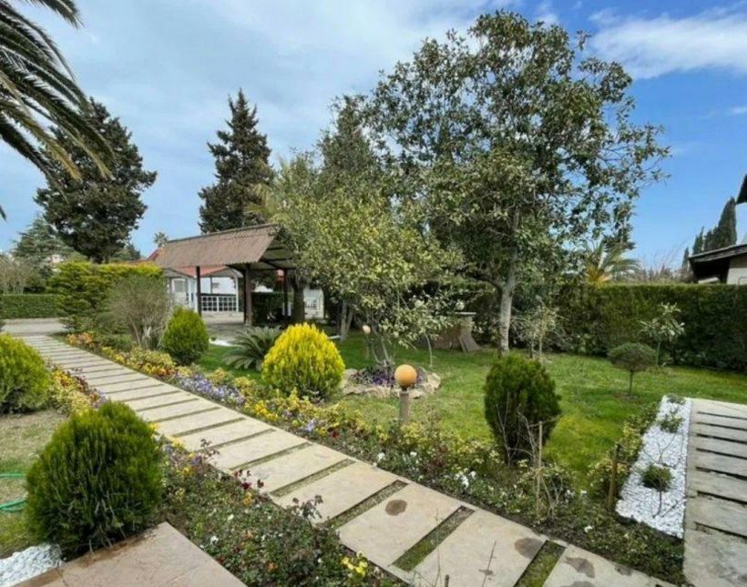 خرید ویلای 600 متری زیبای سرسبز داخل شهرکی | 600 متر