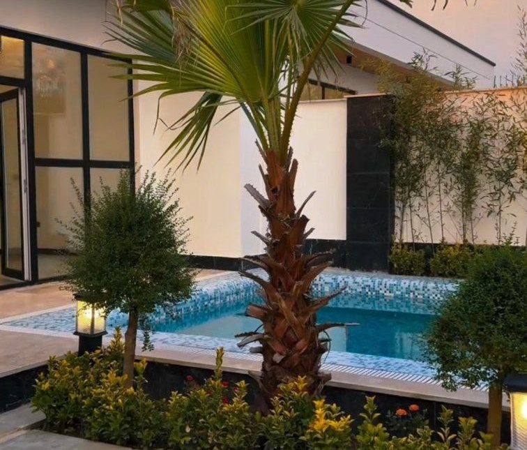 خرید ویلای مدرن استخردار سند ششدانگ 260 متری | 260 متر
