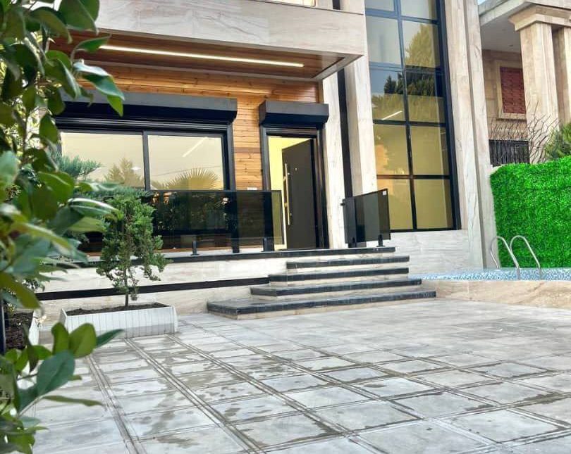 ویلا با ۲۱۰ متر زمین با نما شیک | ۲۱۰ متر