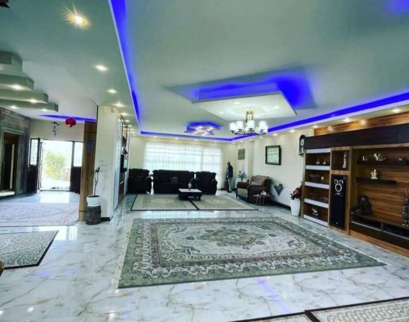 خرید ویلا عمارت نما سنگ ۵۰۰ متری حیاط سرسبز | 500 متر