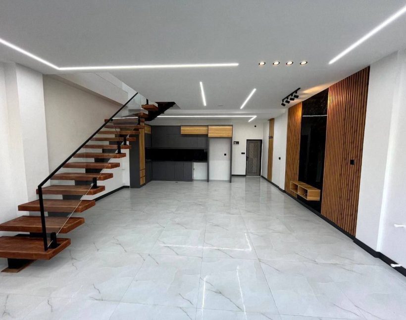 ویلا مدرن ۲۰۰ متری تاپ لوکیشن سه کنتور وصل | ۲۰۰ متر