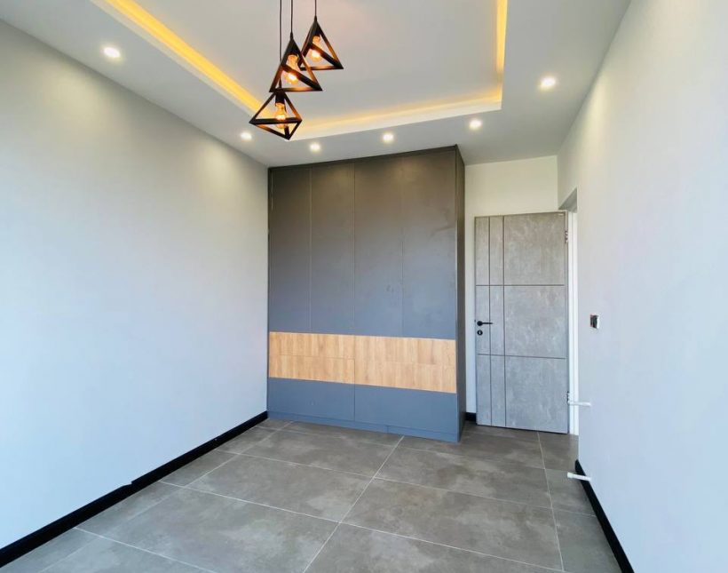 عمارت ۴۵۰ متری چهار خواب دهکده سعادت‌آباد | ۳۰۰ متر
