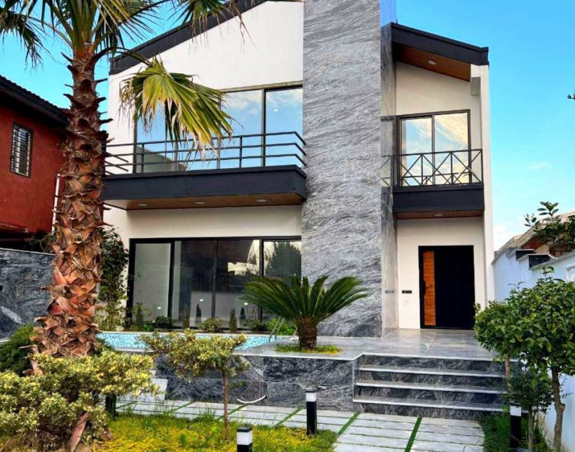 ویلای دوبلکس استخردار شهرکی با سند تکبرگ در نور | ۳۰۵ متر